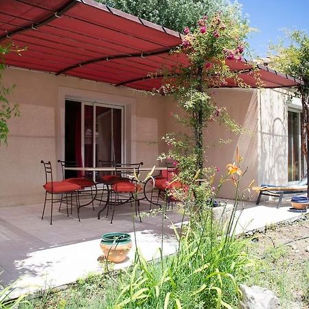 Petit Paradis . Pujaut Dış mekan fotoğraf
